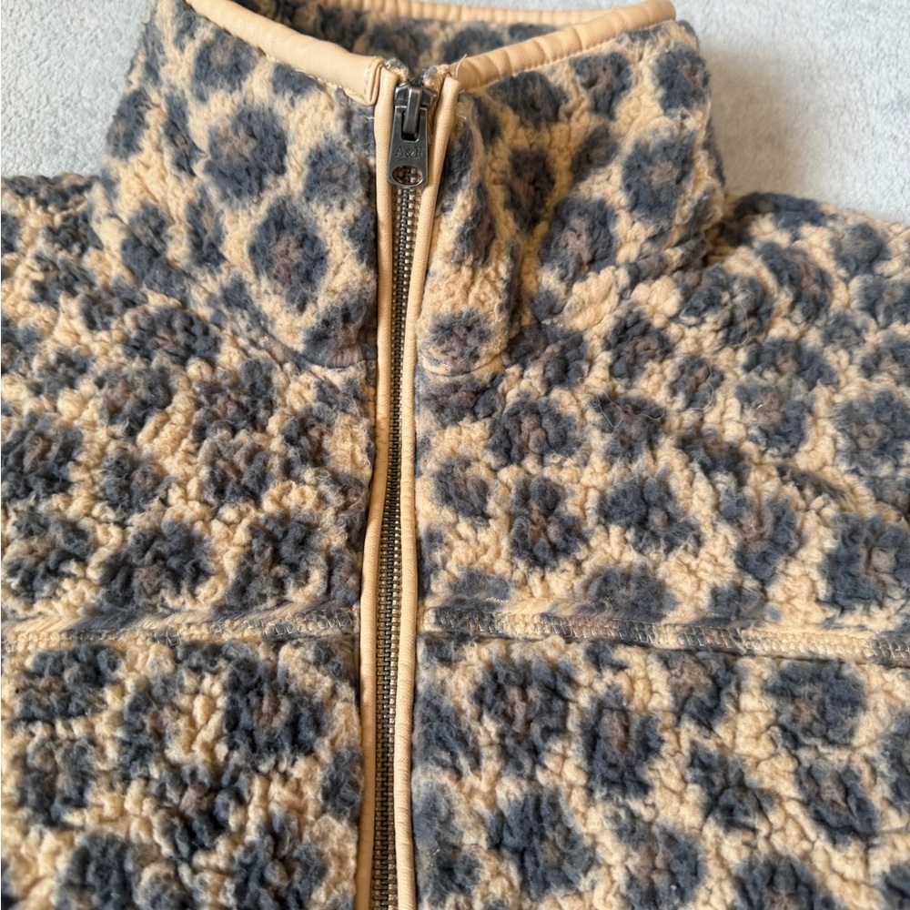 Abercrombie & Fitch Leopard Sherpa
Jacket Womens M Half Zip Fleece Cozy
Y2K - Picture 6 of 14